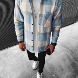 Chemise à poche et col montant